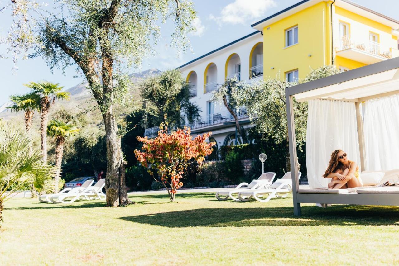 Hotel Orione - Lake Front Hotel Brenzone sul Garda Exterior foto