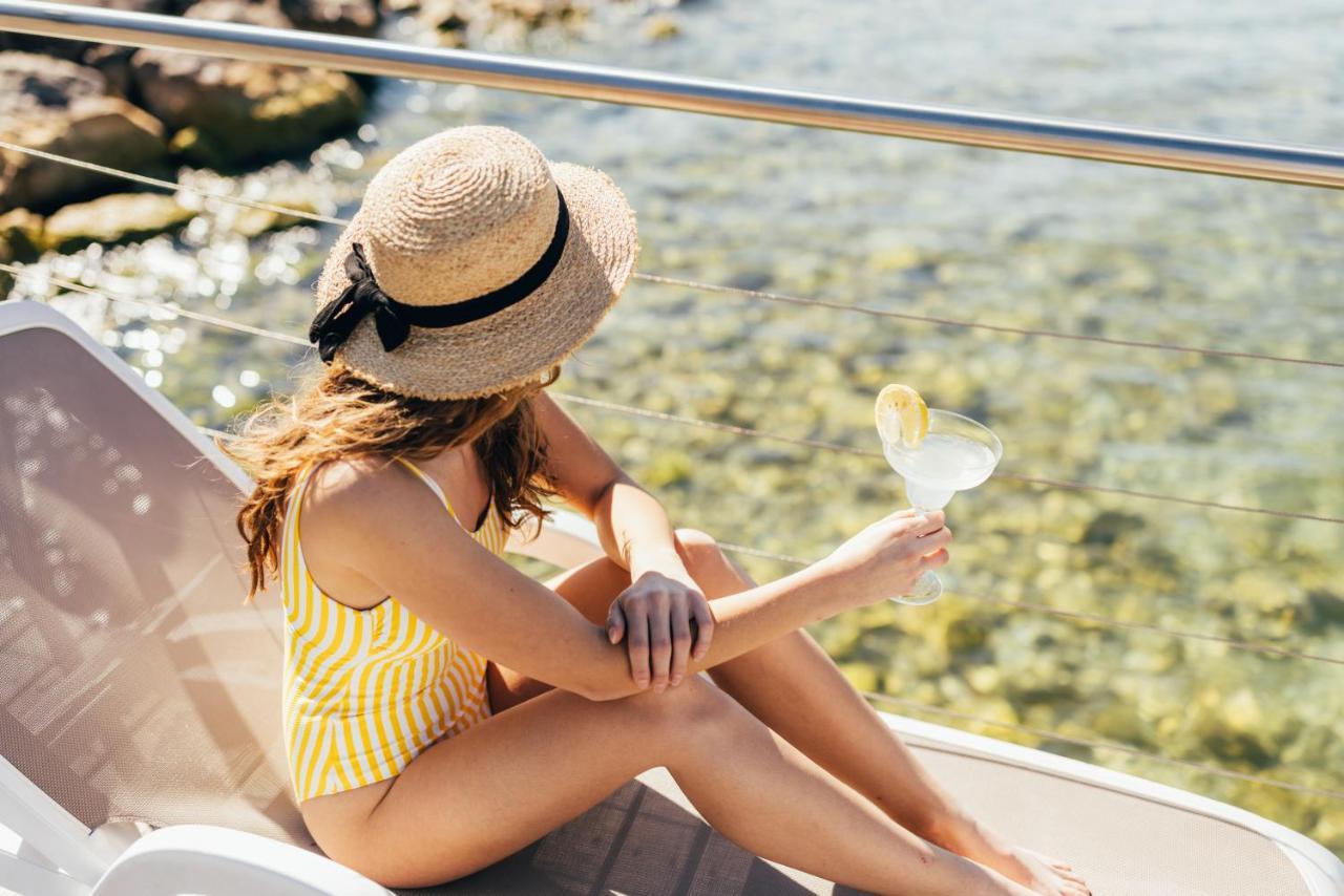 Hotel Orione - Lake Front Hotel Brenzone sul Garda Exterior foto